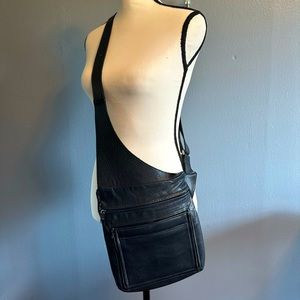 Beautiful leather Crossbody black bag.